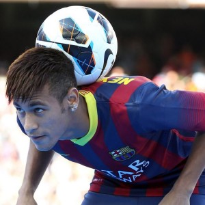 开云ios-逆境中的“勇士”：伤病、压力中的坚持与拼搏，逆境中的勇气